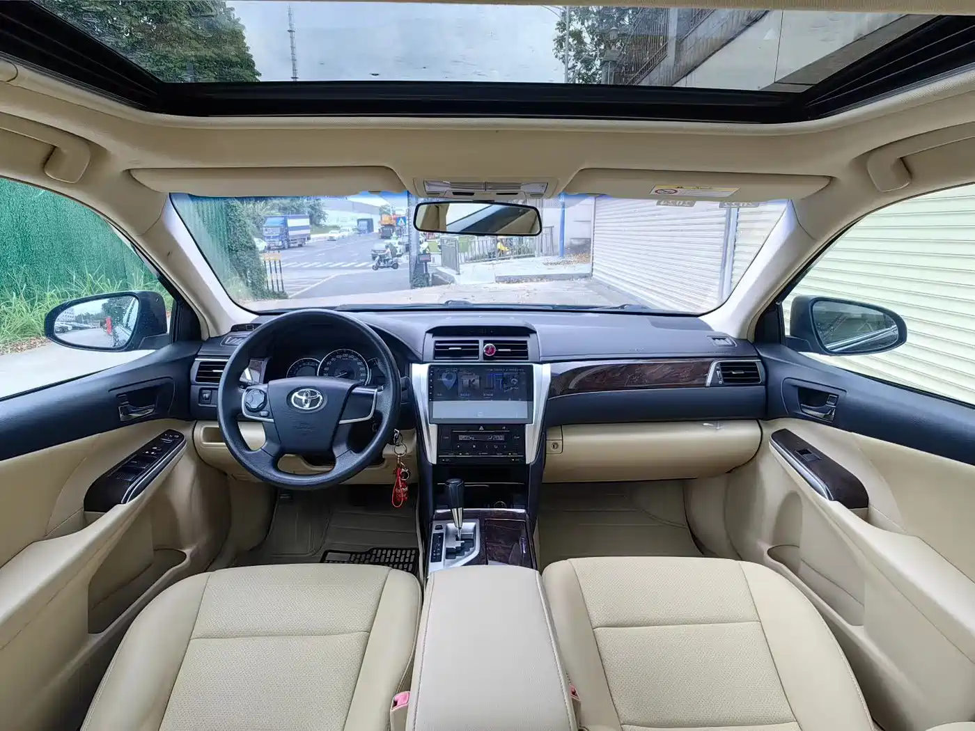 Toyota Camry 2015 2.0E Elite Edition фото 5
