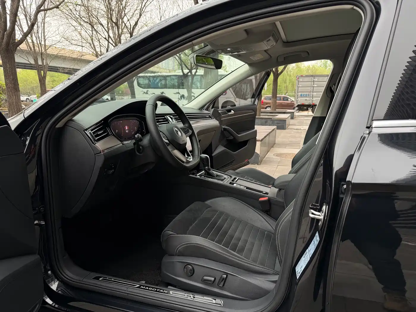 Volkswagen Magotan 2020 330TSI DSG Luxury фото 13