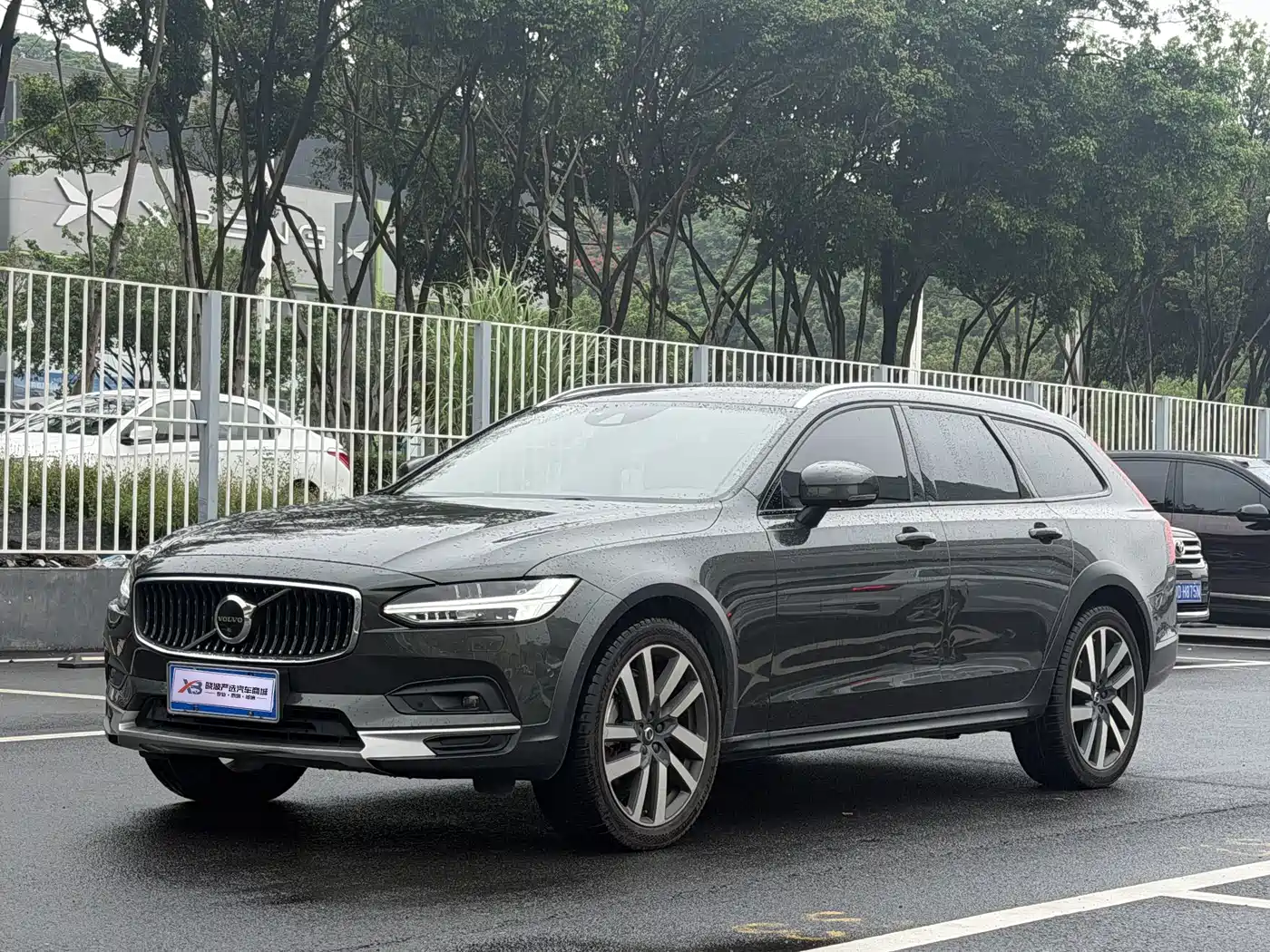 Volvo V90 2021 2021 Model Cross Country B5 AWD Premium Smart Edition