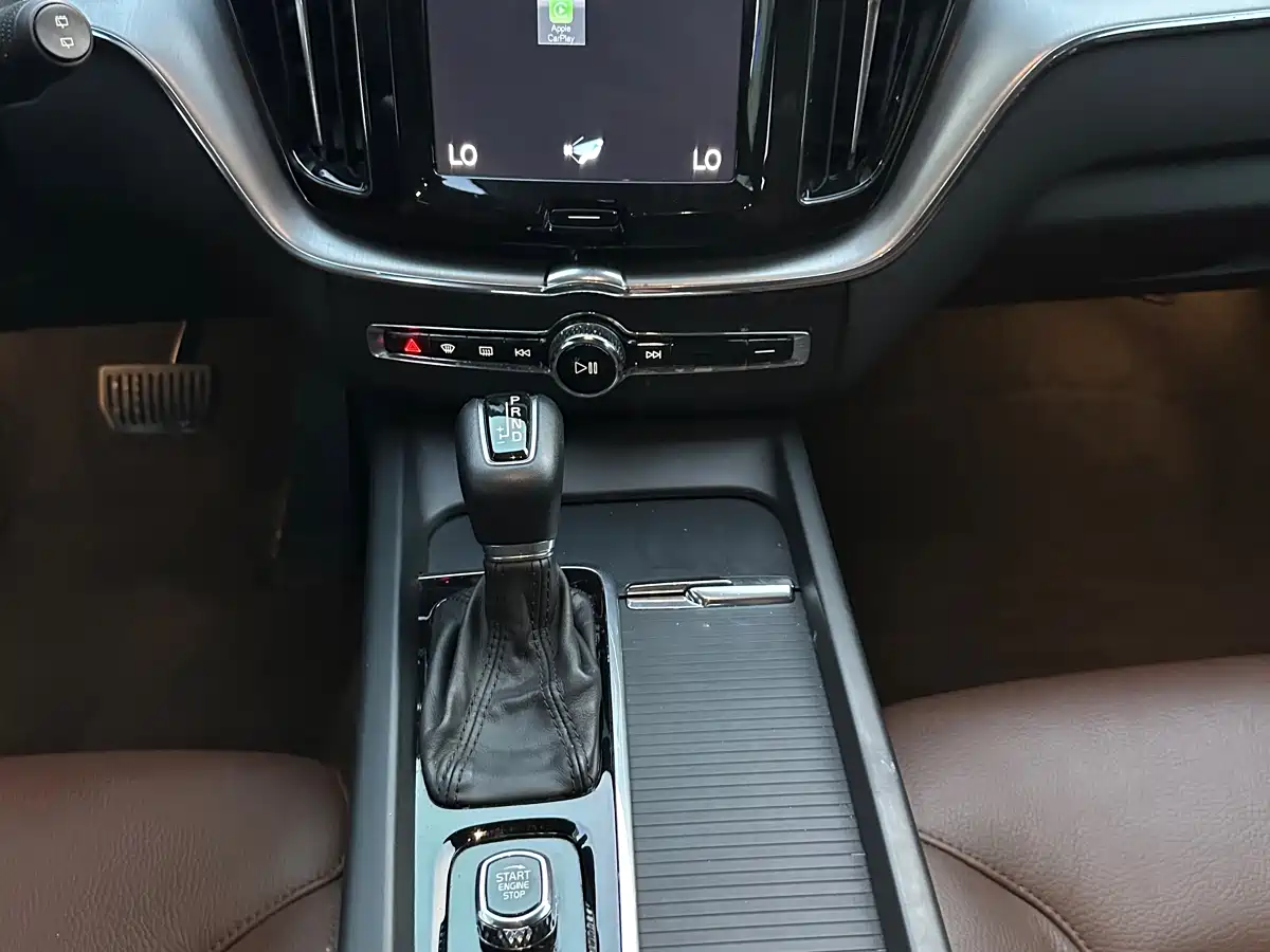 Volvo XC60 2021 T5 AWD Momentum фото 10