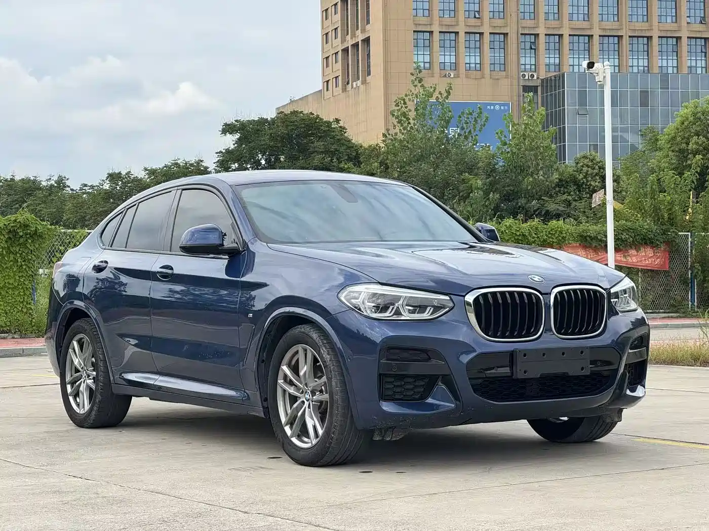 Photo 6 - BMW X4
