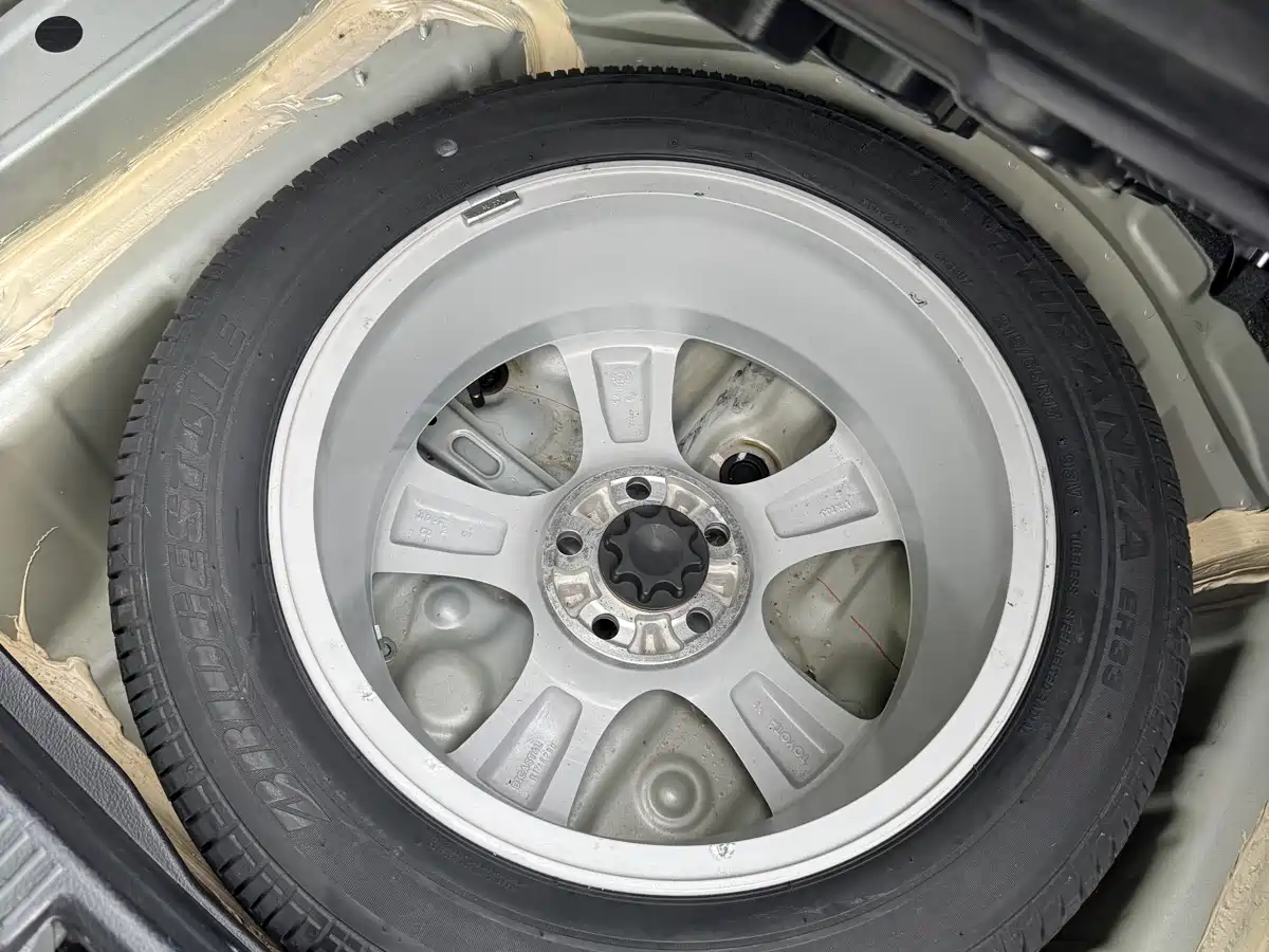 Toyota Reiz 2008 2.5S Special Commemorative Edition фото 33