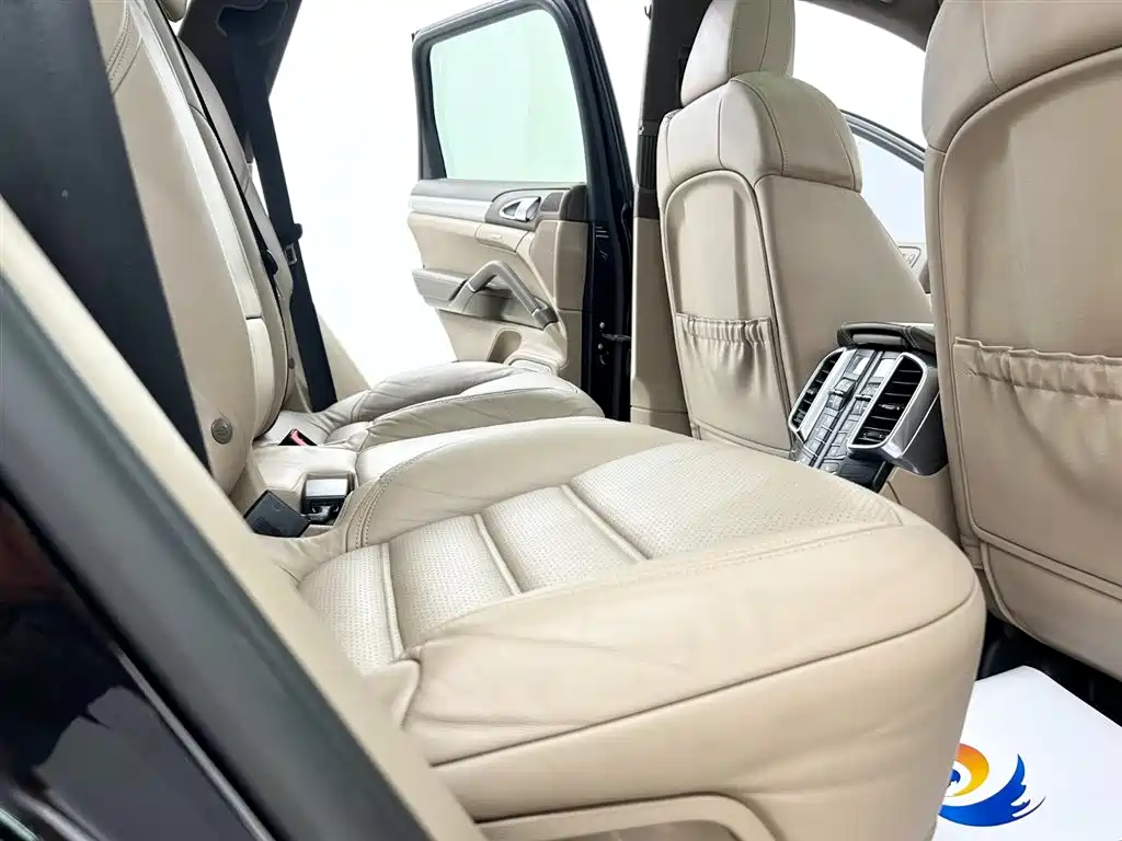 Porsche Cayenne 2011 Cayenne Turbo 4.8T фото 13
