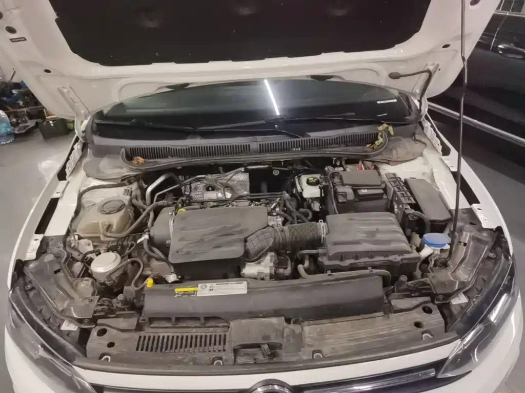 Volkswagen Polo 2023 2023 Facelift Plus 1.5L Auto Chroma Tech Edition