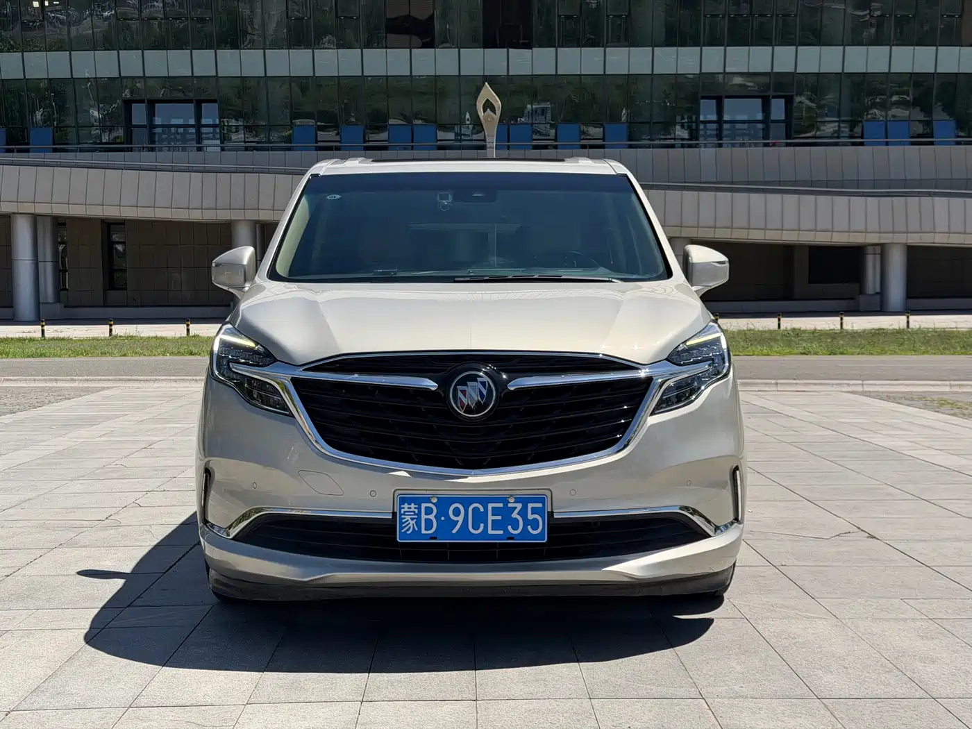 Фото 2 - Buick GL8