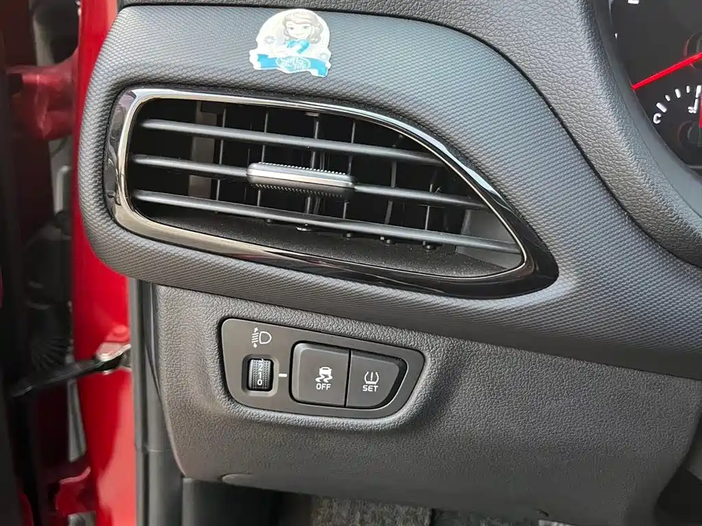 Hyundai Elantra 2018 1.6L Auto Joy GL (China V) фото 8