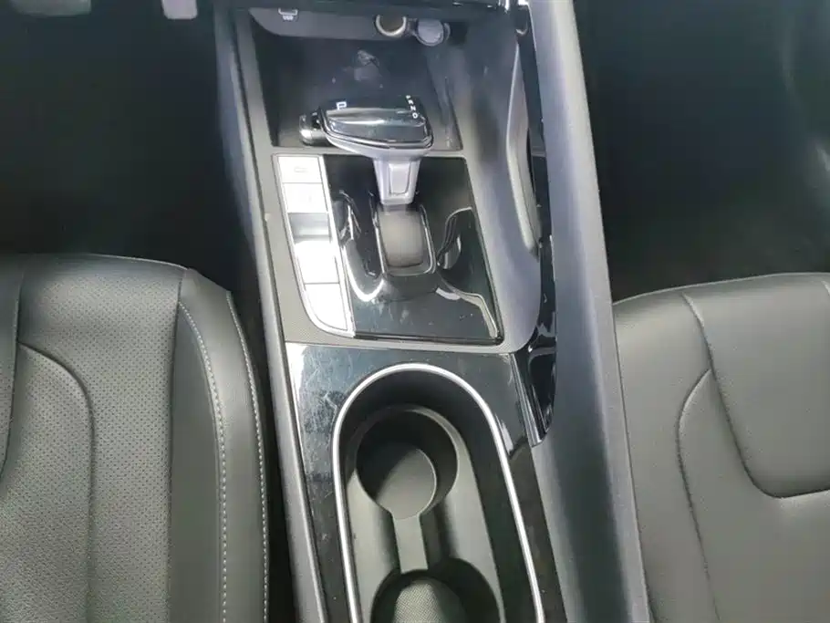 Hyundai Elantra 2022 1.5L CVT GLX Elite Edition фото 16