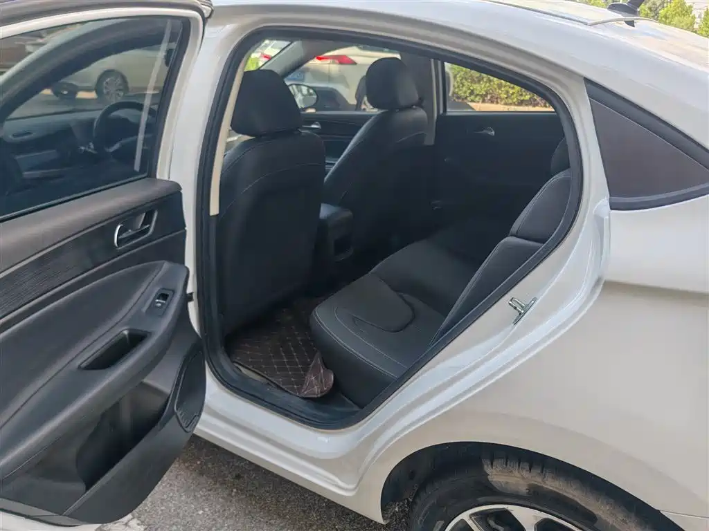 Chery Arrizo 5 2023 2021 PRO 1.5L Manual Youth Edition
