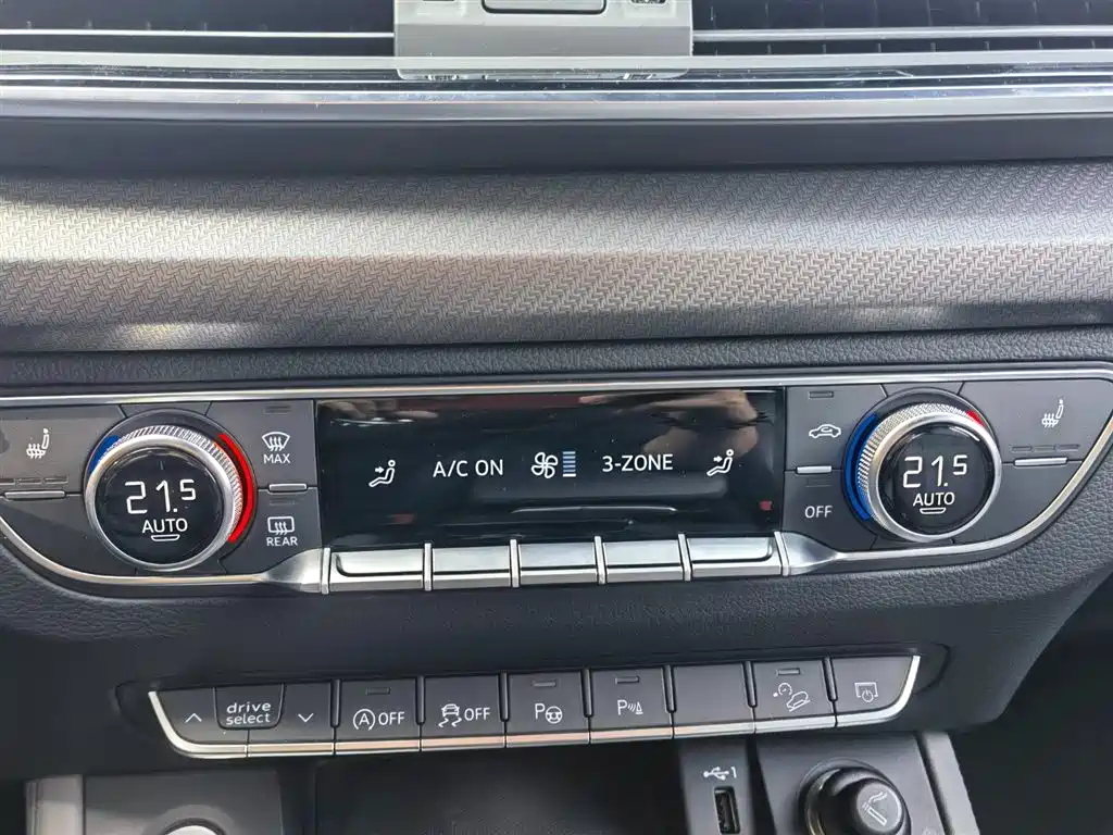 Audi Q5L Sportback 2022 45 TFSI Luxury фото 20