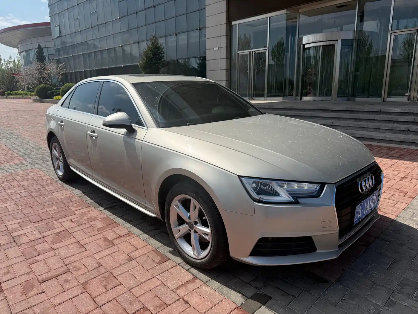 Audi A4L 2017 40 TFSI Progressive фото 3