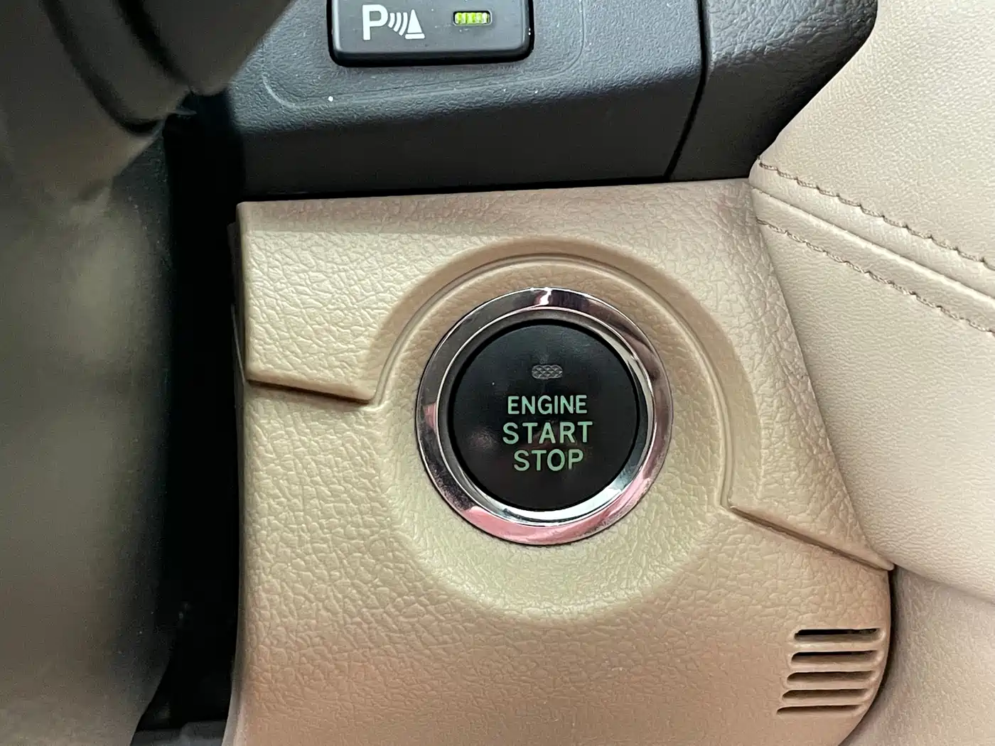 Toyota Crown 2012 2.5L Royal Leather Edition фото 21