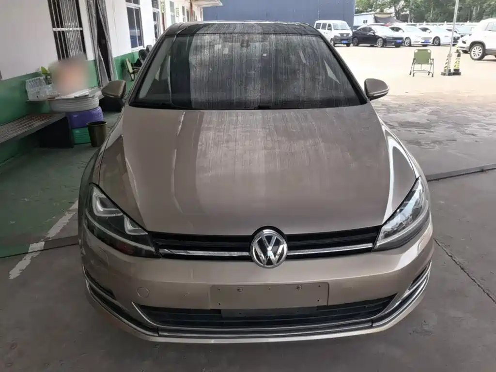 Фото 3 - Volkswagen Golf