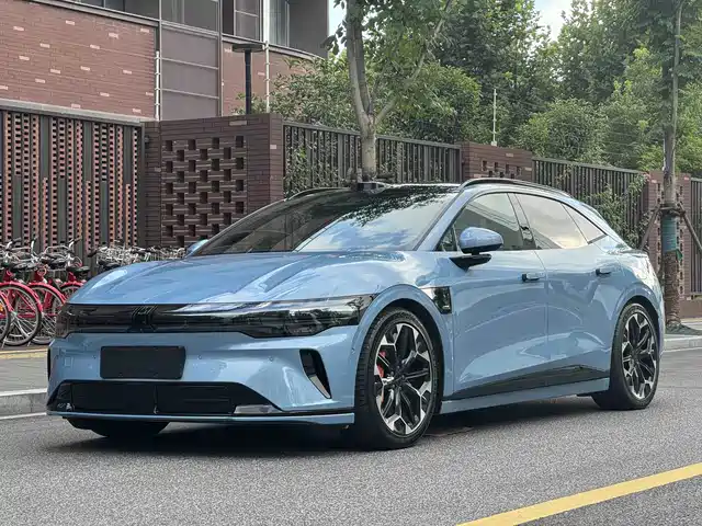 ZEEKR 007GT 2025