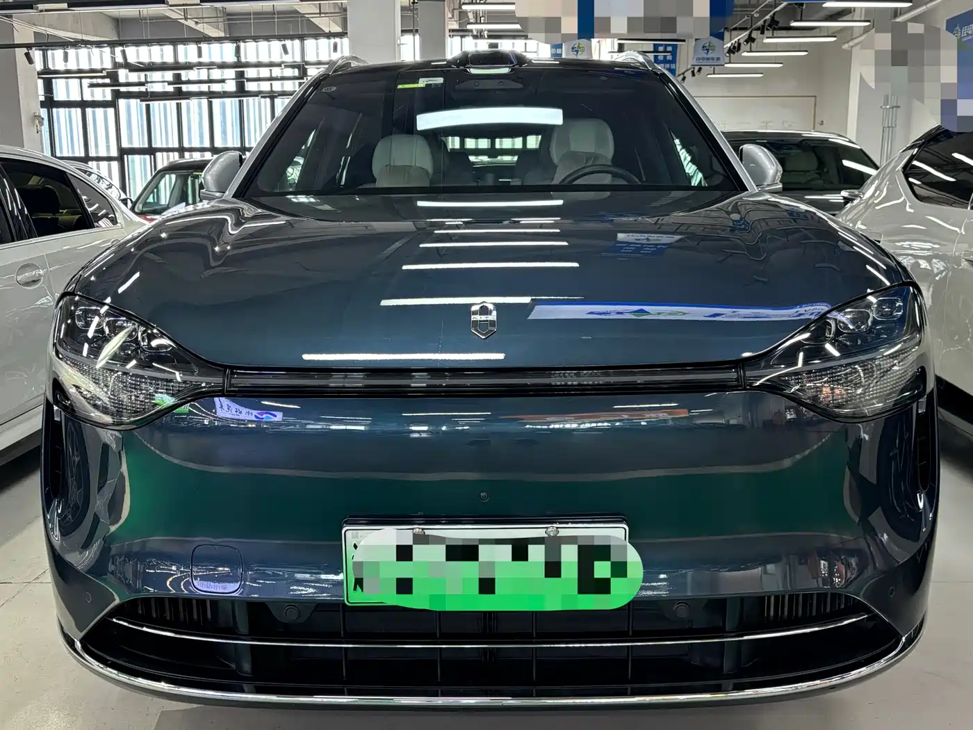 AITO Wenjie AITO M9 2024 Extended Range Ultra 42kWh 6-Seater фото 2