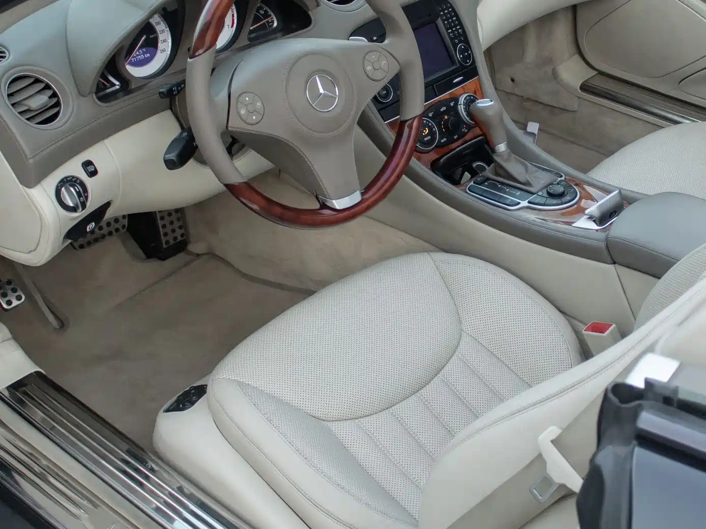 Mercedes-Benz SL-Class 2008 SL 500 фото 16
