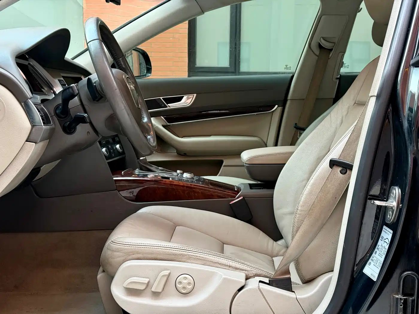 Audi A6L 2011 Model 2.8 FSI Comfort фото 8