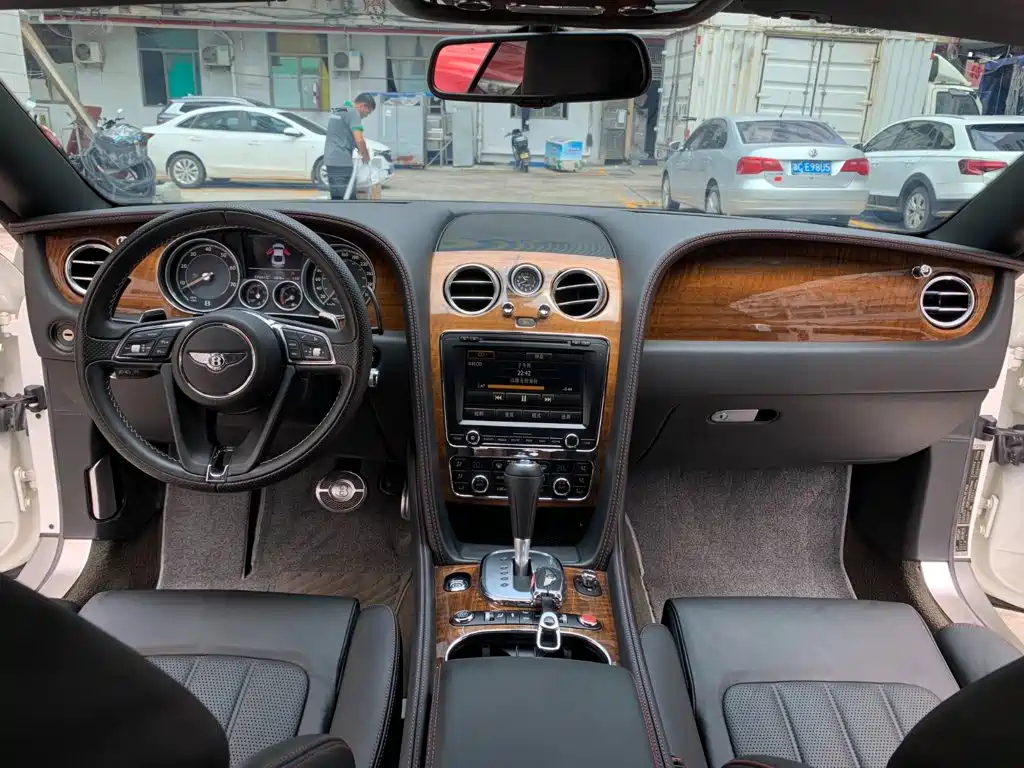 Bentley Continental 2013 2012 4.0T GT V8