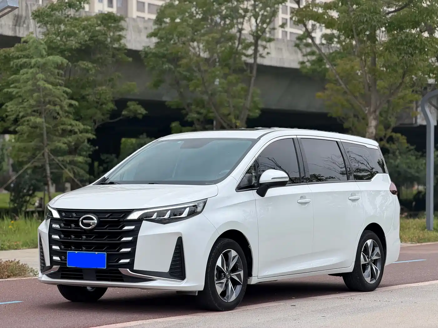 GAC Trumpchi Trumpchi M6 2023 PRO 270T DCT Luxury Edition