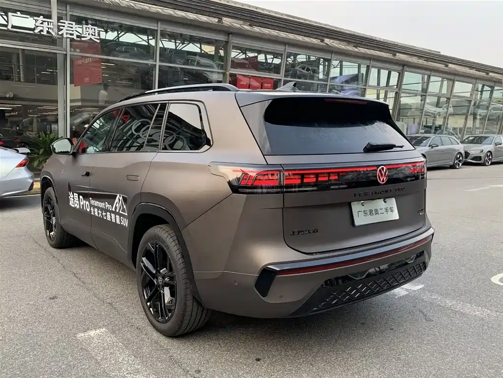 Volkswagen Teramont 2025 Teramont Pro 450TSI 4WD Summit Edition фото 4