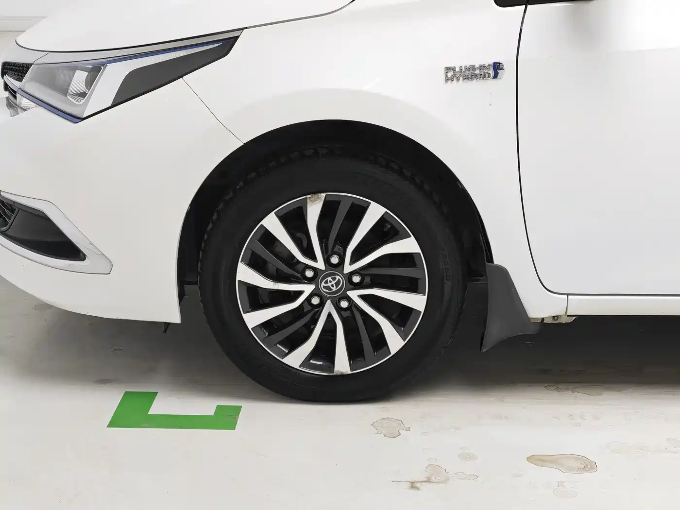 Toyota Corolla Twin Engine E+ 2021 2019 1.8L E-CVT Leading Edition