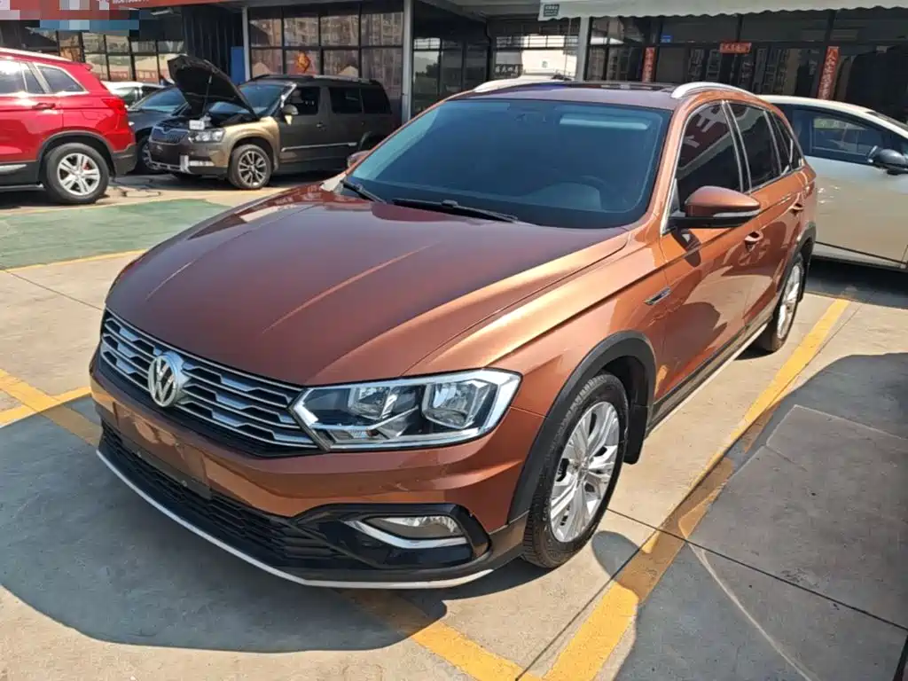 Volkswagen C-TREK 2017 2017 230TSI Manual Comfort