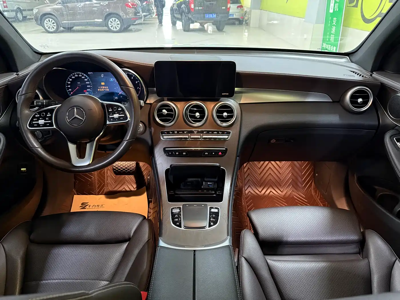 Mercedes-Benz GLC 2021 GLC 260 L 4MATIC Luxury фото 16