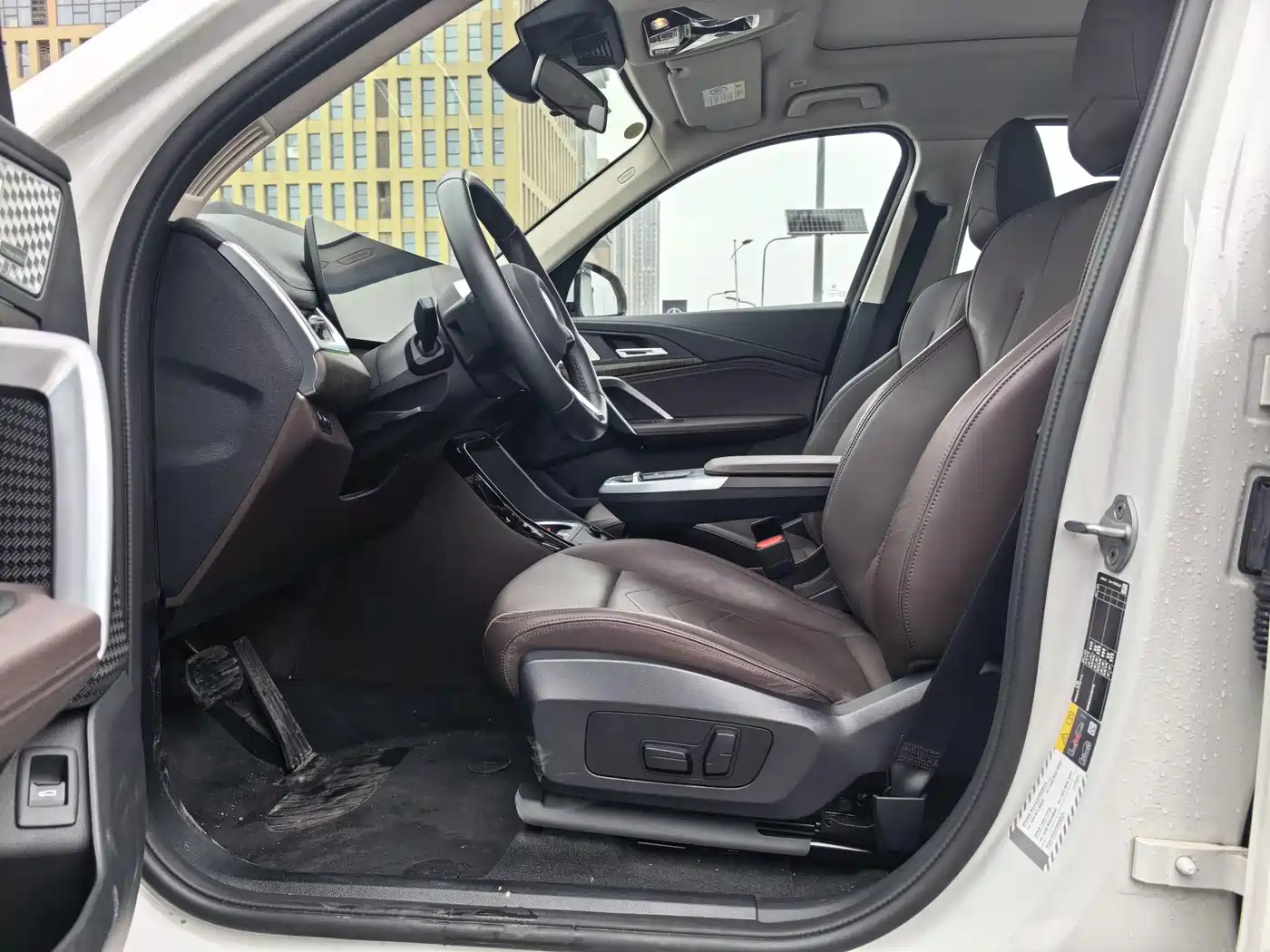 BMW iX1 2023 xDrive30L X Design Package фото 11