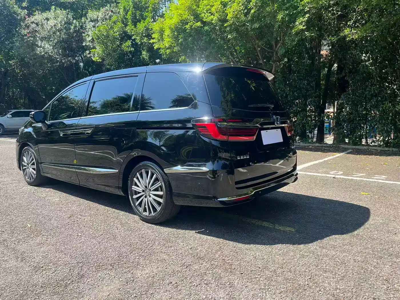 Honda Elysion 2025 2024 2.0L e:HEV Classic Edition