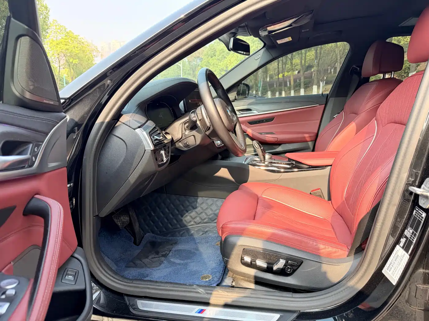 BMW 5 Series 2023 530Li Premium M Sport Package фото 4