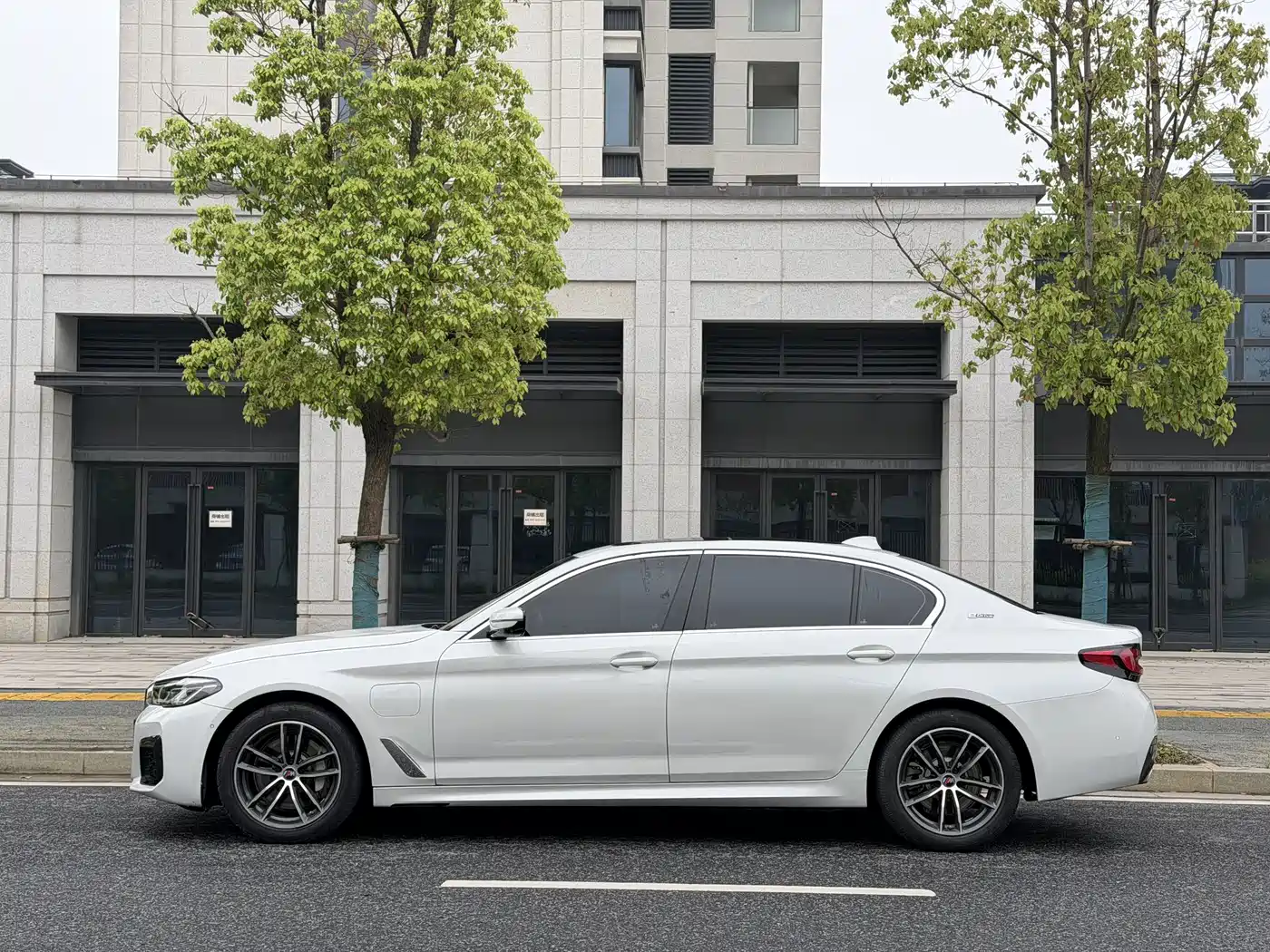 BMW 5 SERIES NEW ENERGY
