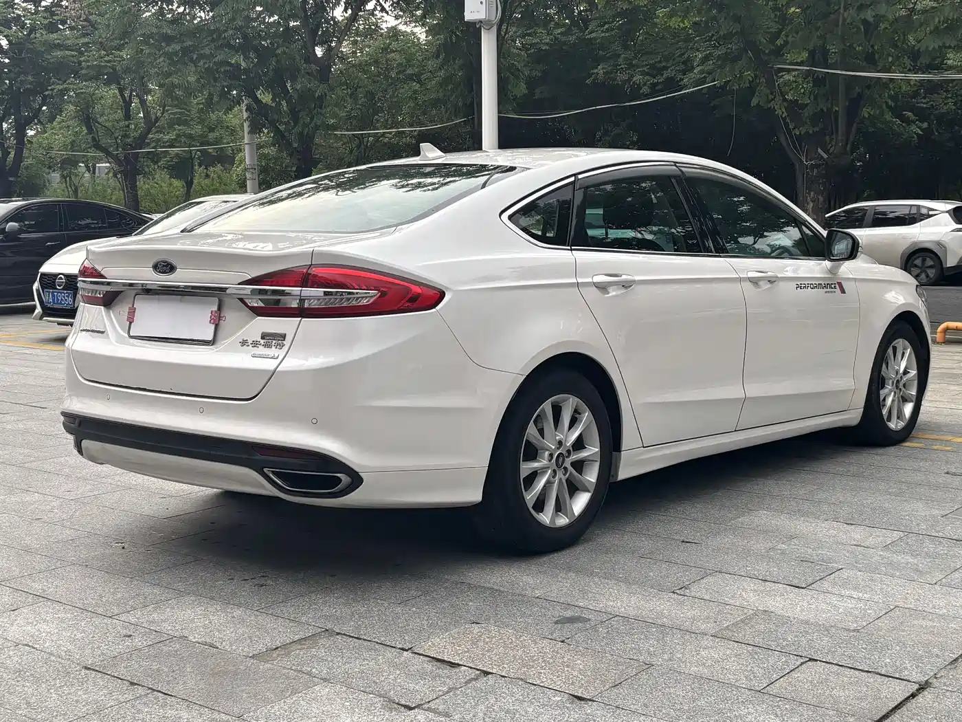 FORD MONDEO