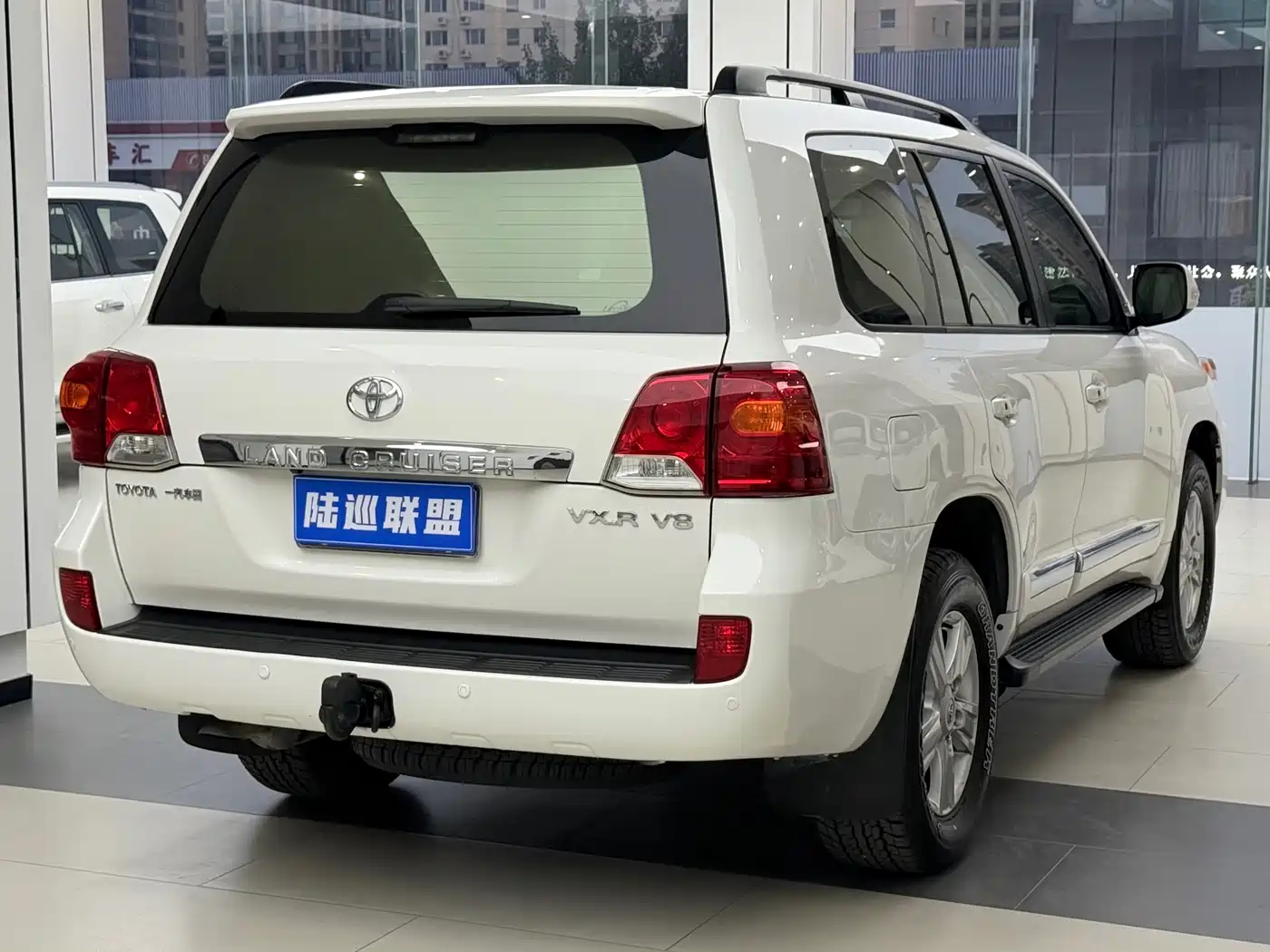 Toyota Land Cruiser 2012 4.6L Automatic VX-R фото 20