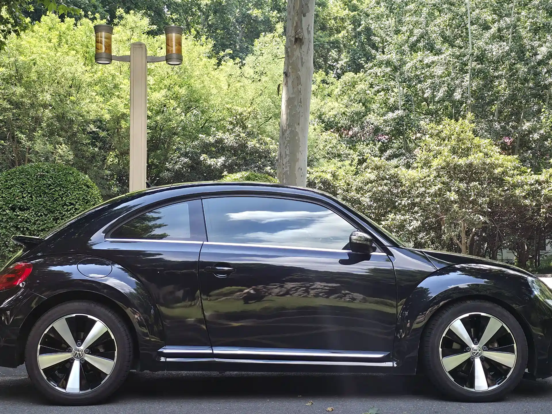 Photo 7 - Volkswagen Beetle