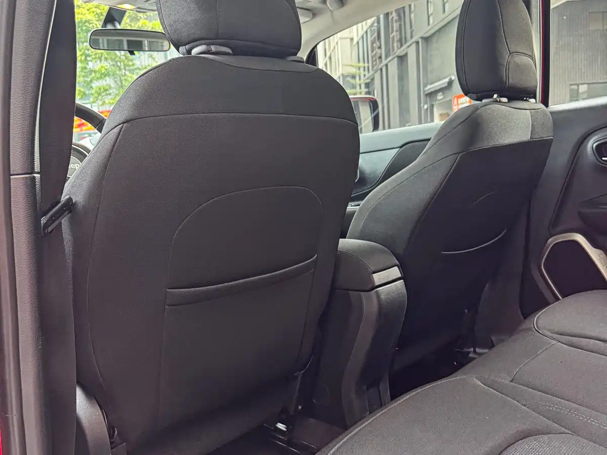 Jeep Renegade 2019 2018 Connected Large Screen 180TS Auto High Energy Edition