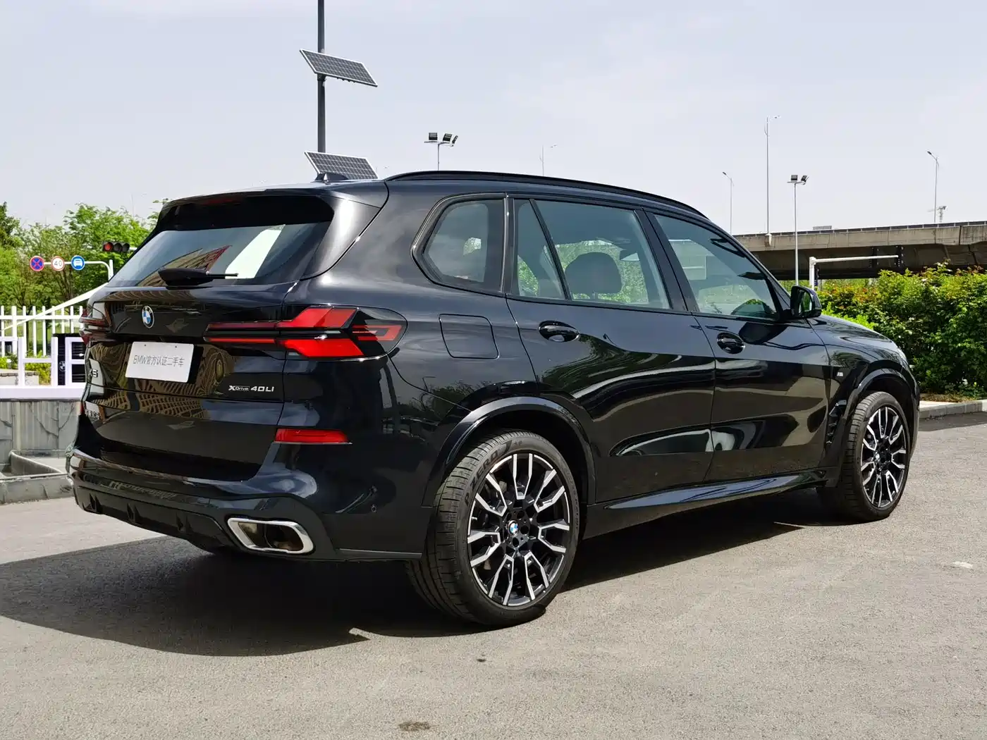 BMW X5 2025 Model xDrive 40Li M Sport Blackout Package фото 7
