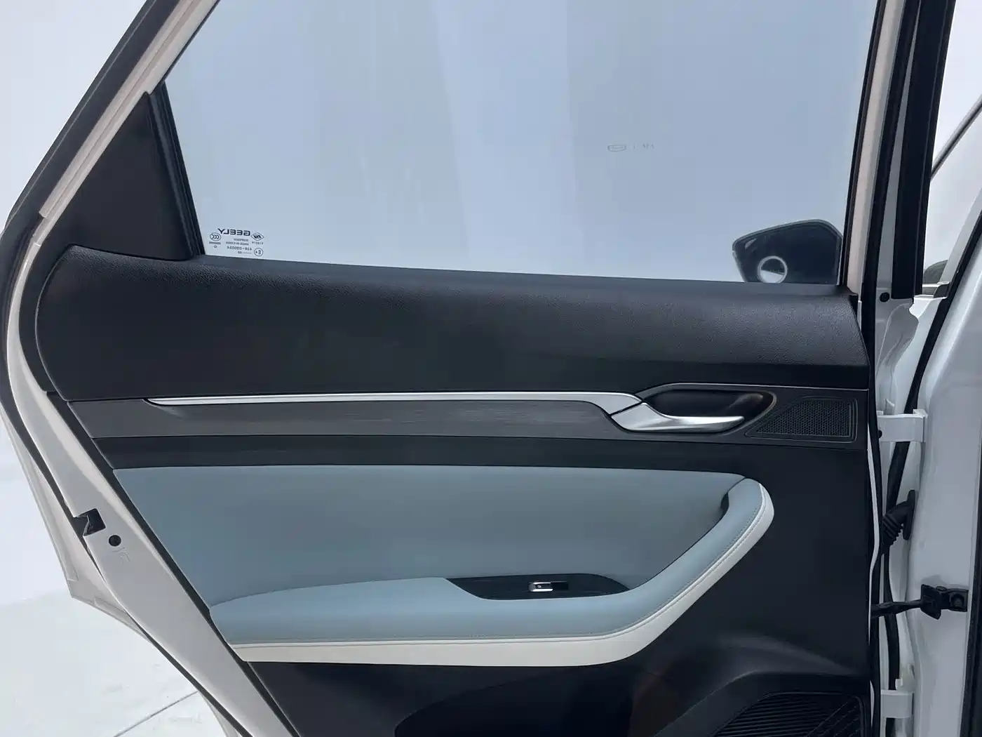 Geely Emgrand S 2022 2022 1.4T CVT Crossover Player