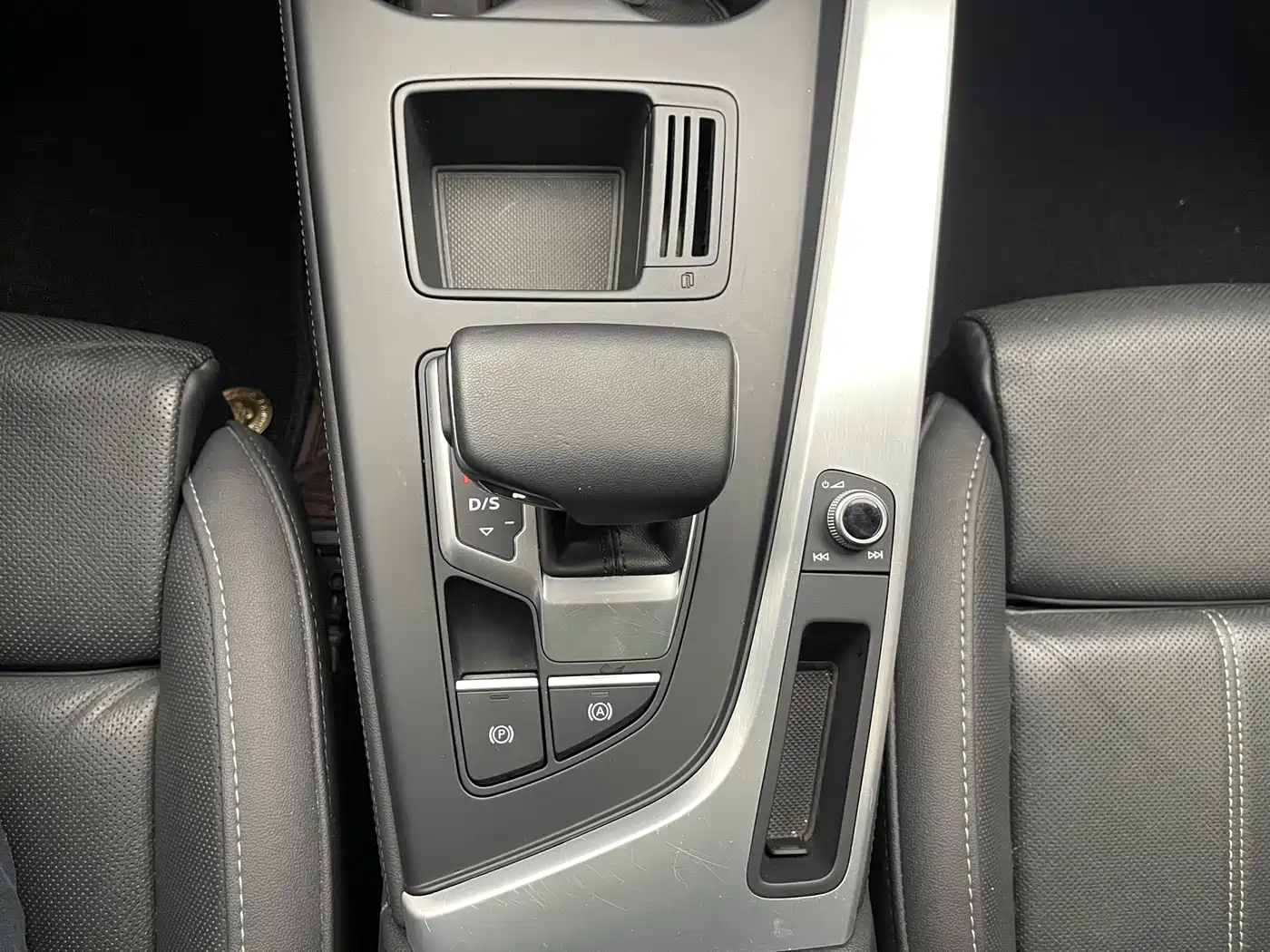 Audi A4L 2022 40 TFSI Luxury Dynamic фото 21