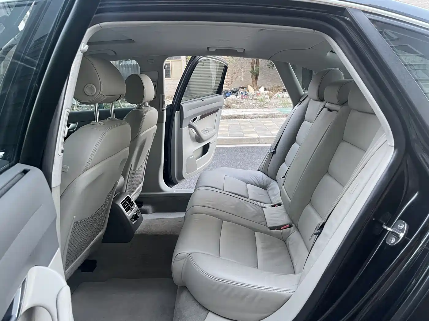 Audi A6L 2010 2.8 FSI Luxury фото 9
