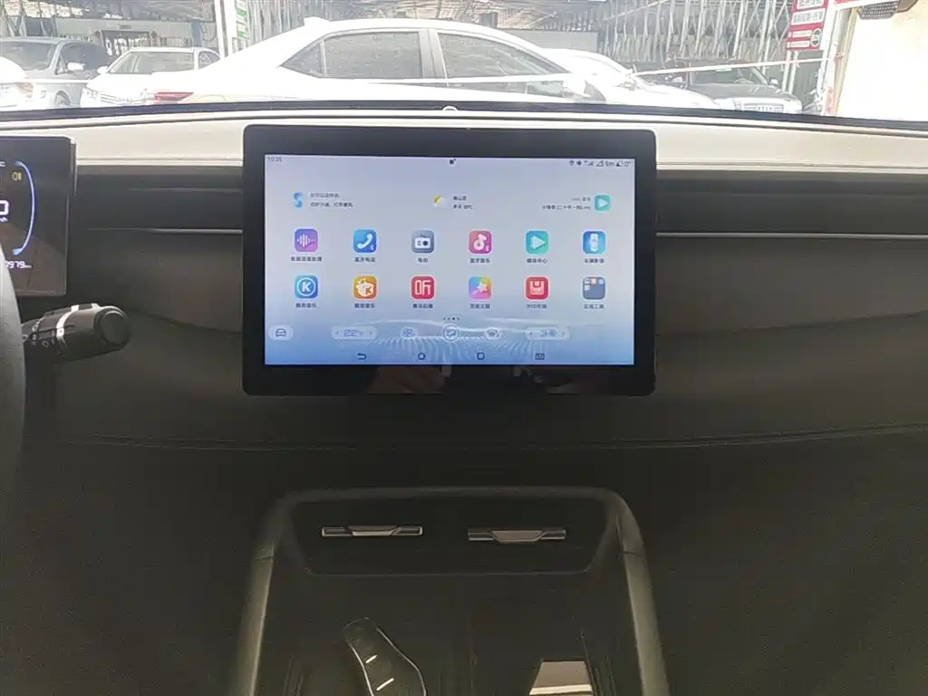 BYD Qin PLUS 2025 DM-i Smart Drive 55KM Leader фото 13
