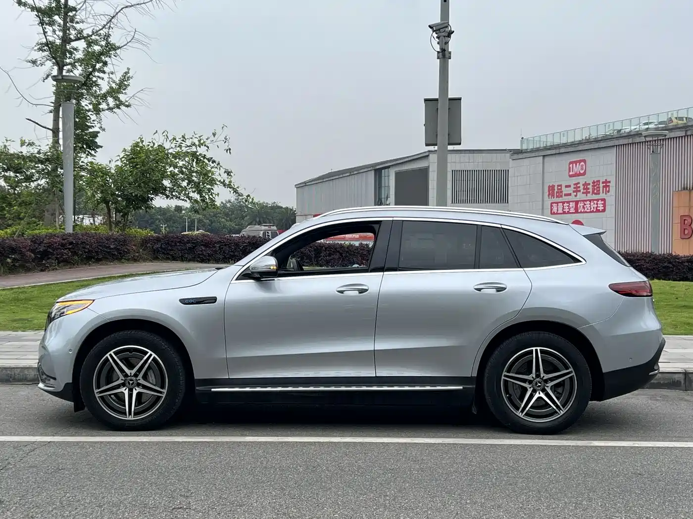 Mercedes-Benz EQC 2021 EQC 400 4MATIC фото 14