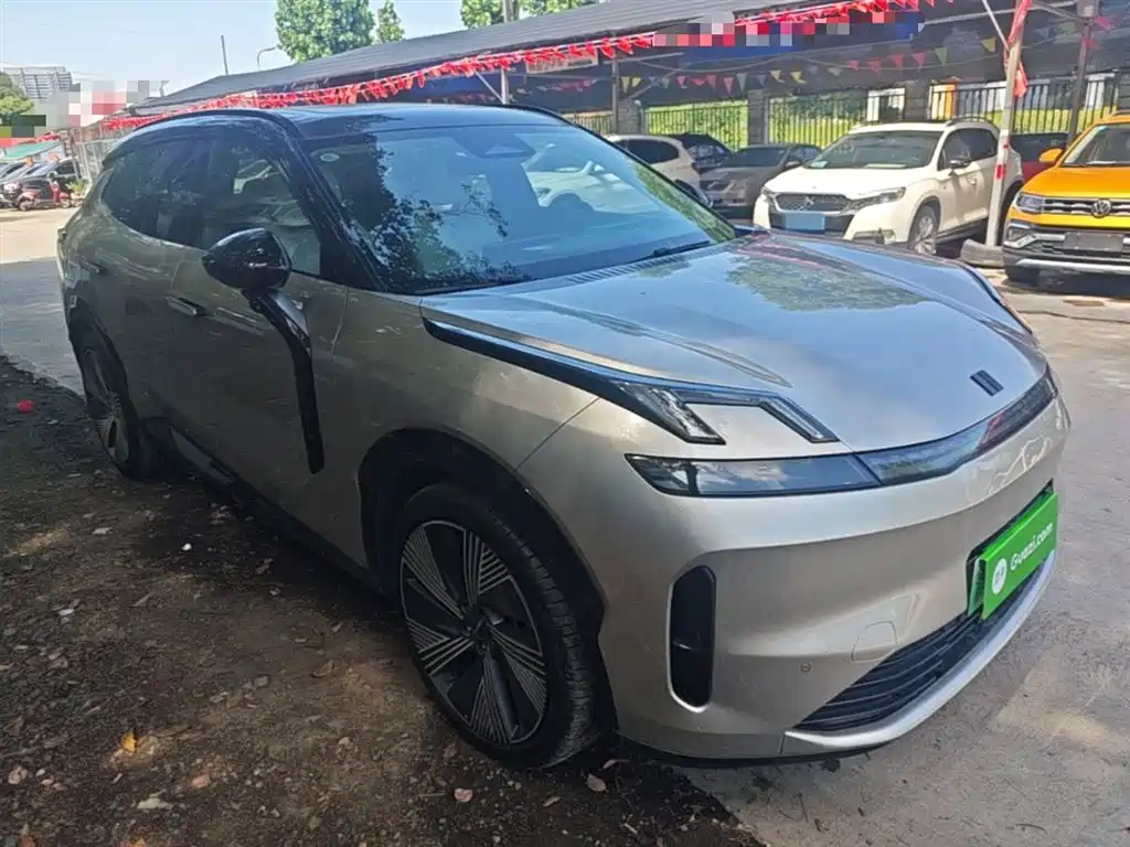 Lynk & Co 08 EM-P 2023 220km 4WD Performance Halo фото 4
