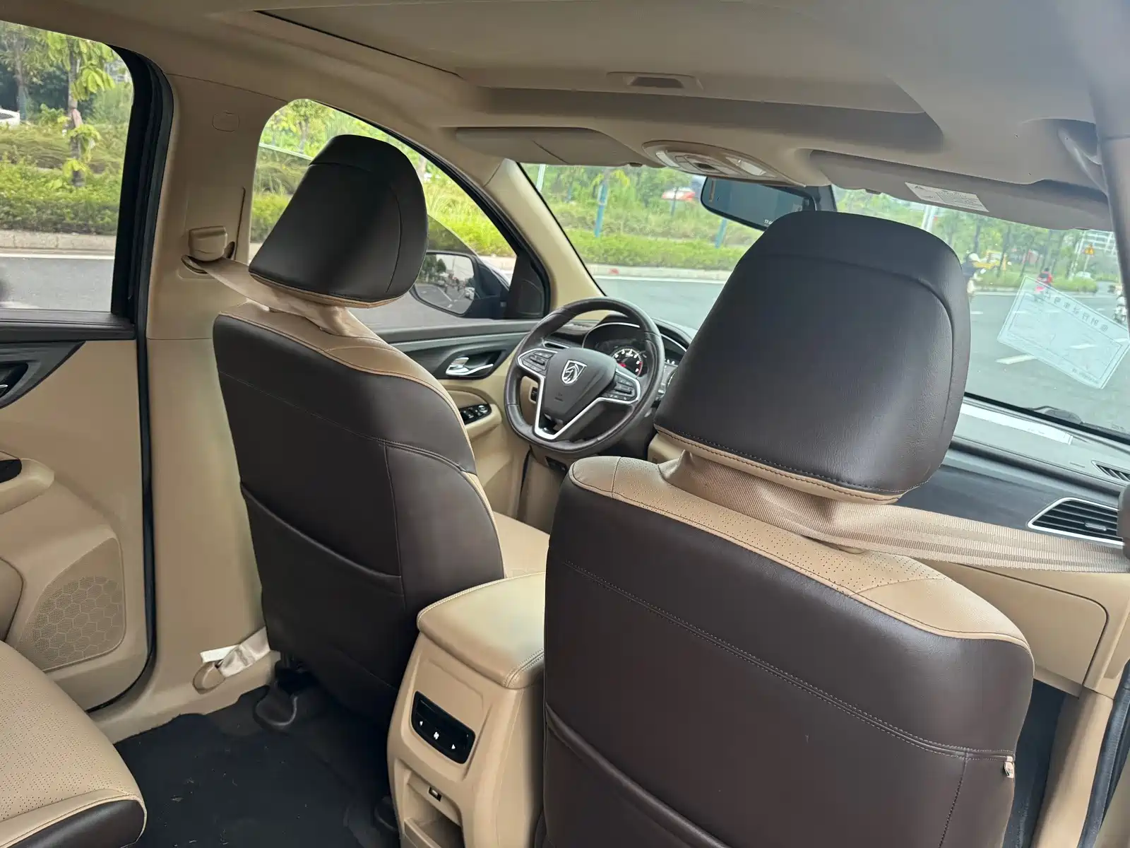 Photo 15 - Baojun 730