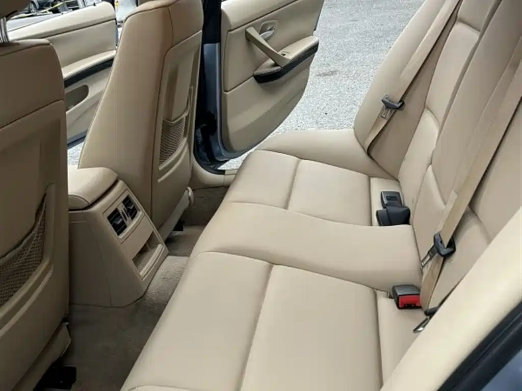 BMW 3 Series (Import) 2012 318i Leading фото 5