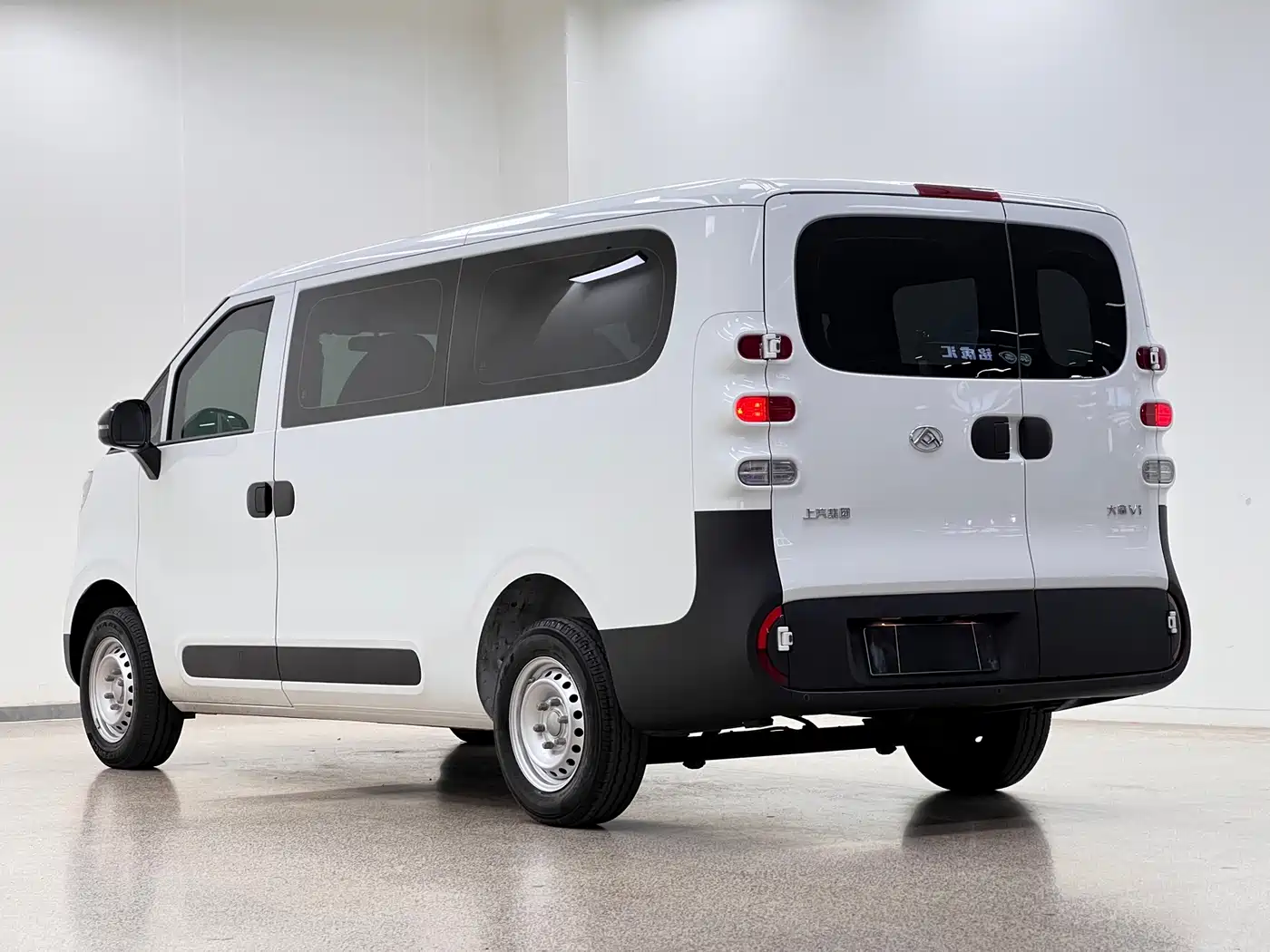 2026 SAIC Maxus Dana V1