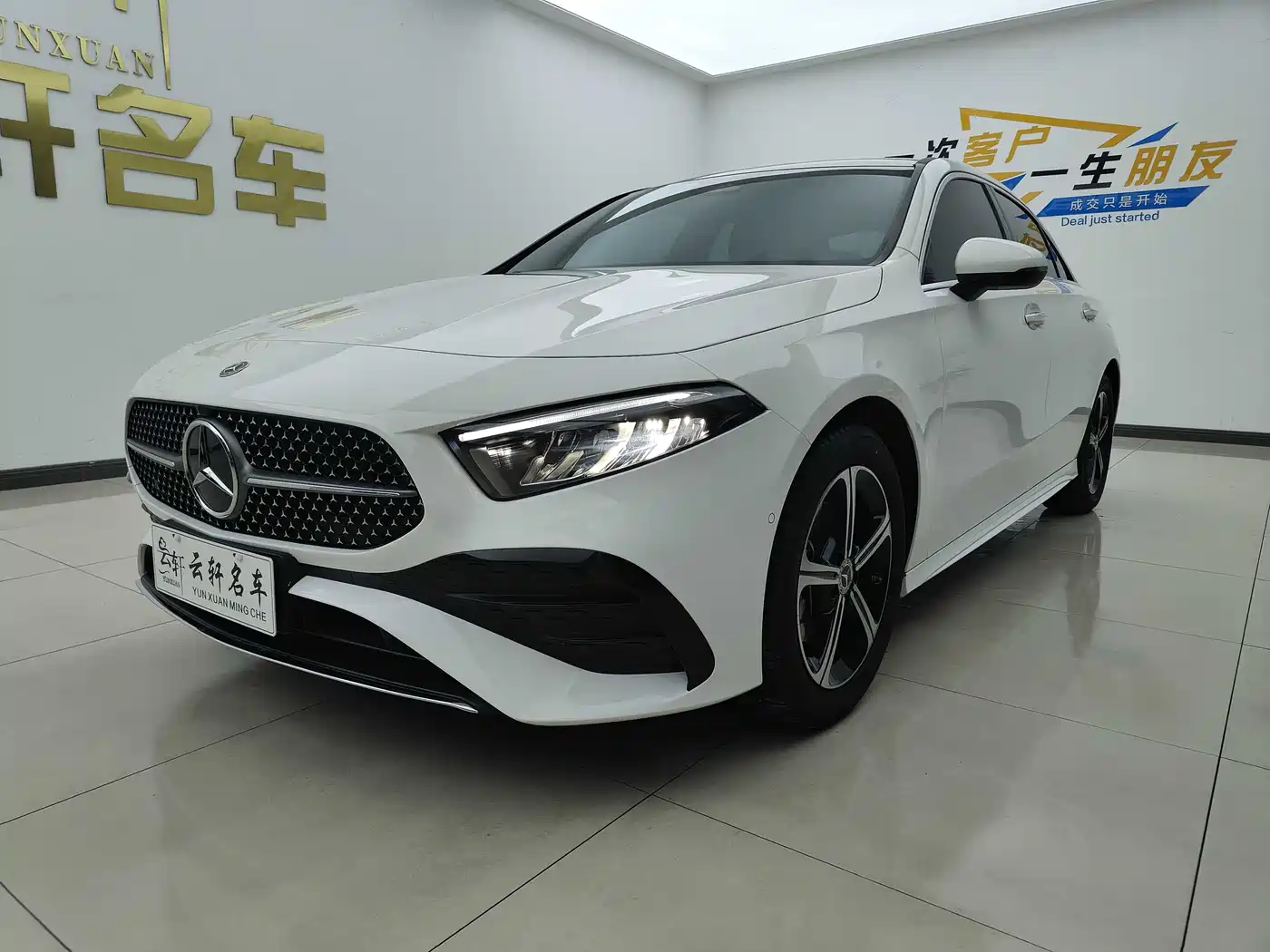 Mercedes-Benz A-Class 2025 A 200 L Fashion Edition