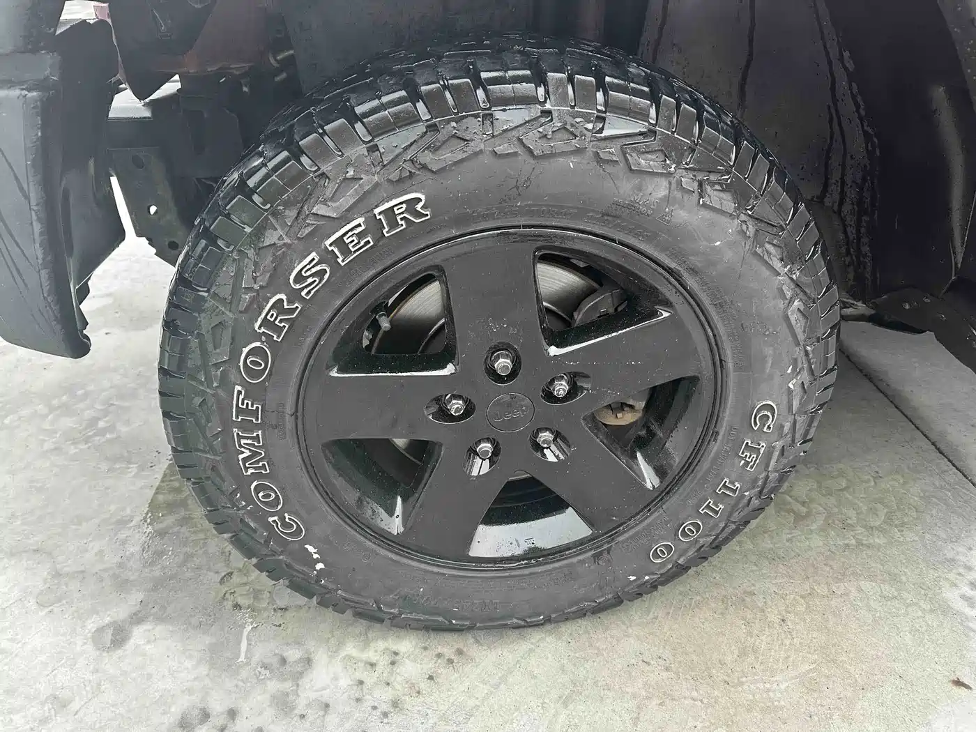 Photo 9 - Jeep Wrangler