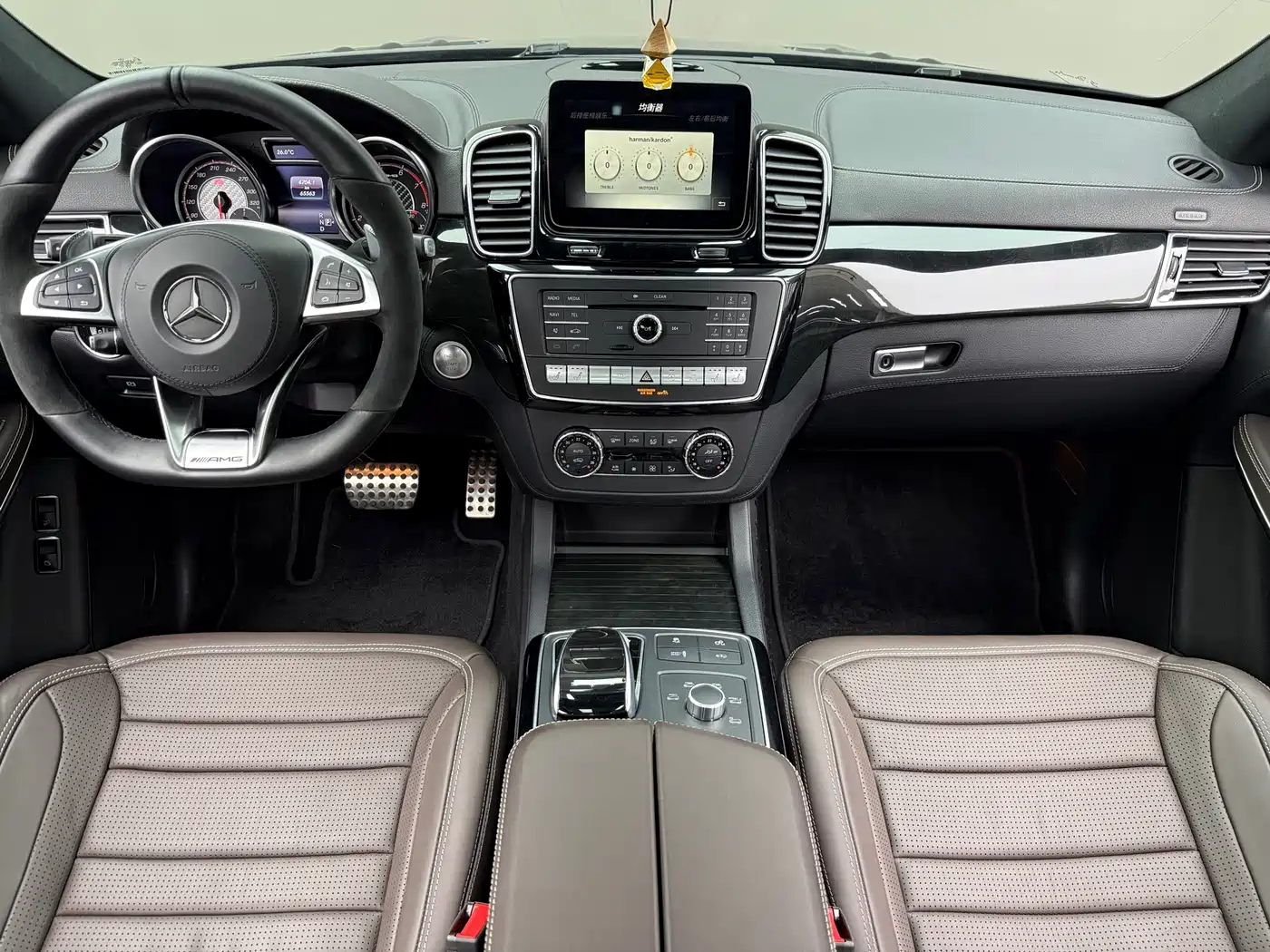 Mercedes-Benz GLS AMG 2017 AMG GLS 63 4MATIC фото 4