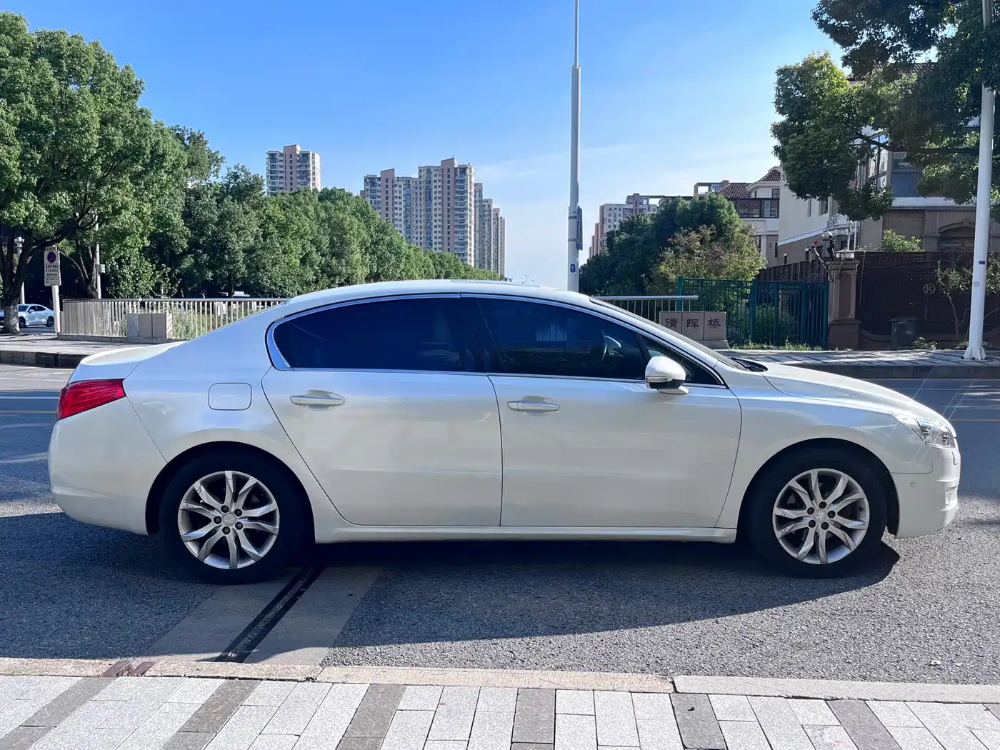 Peugeot 508 2012 2012 2.3L Roland Garros Edition