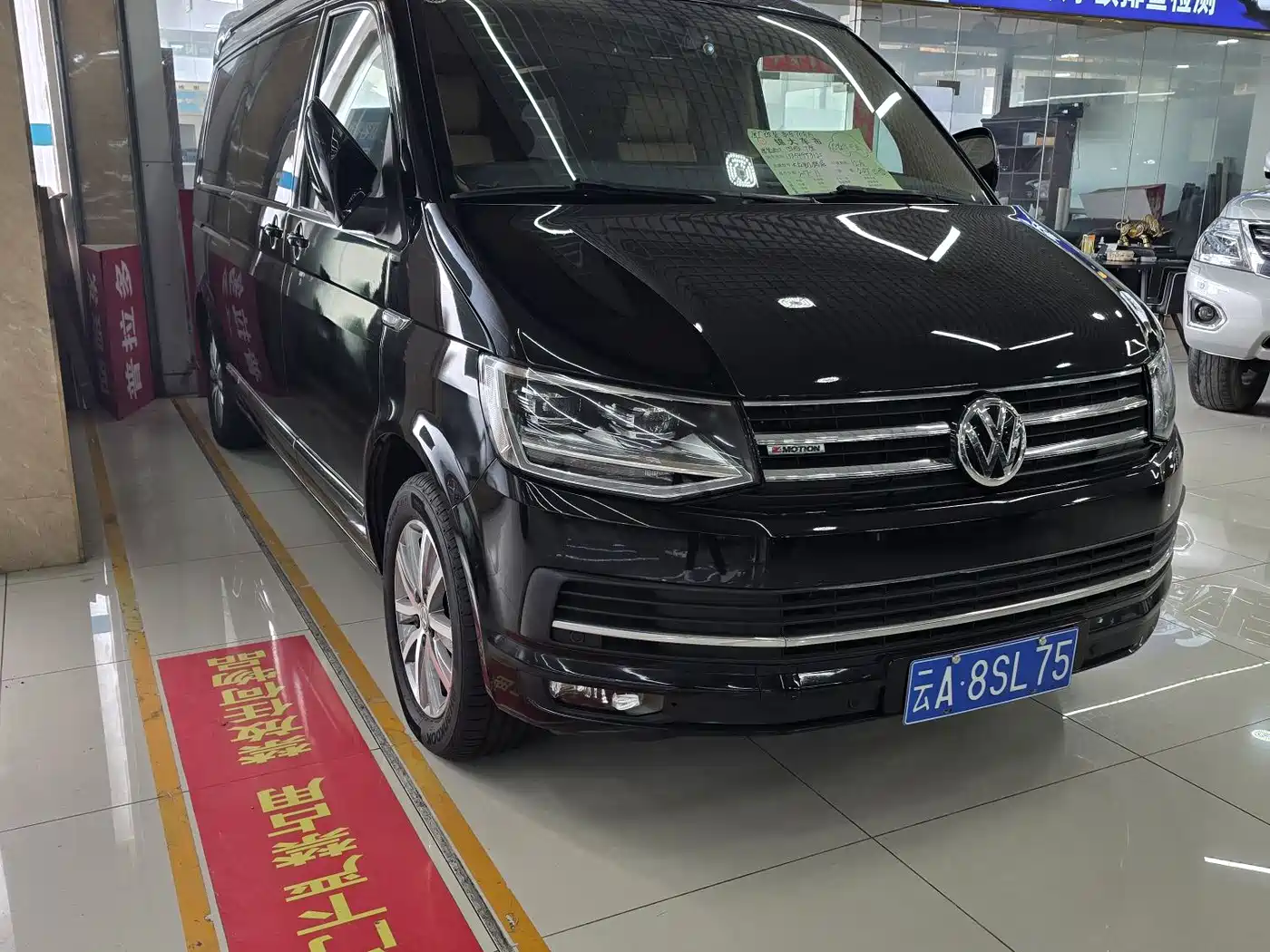Volkswagen Caravelle 2018 2.0TSI 4WD Luxury Edition 7-Seater фото 3