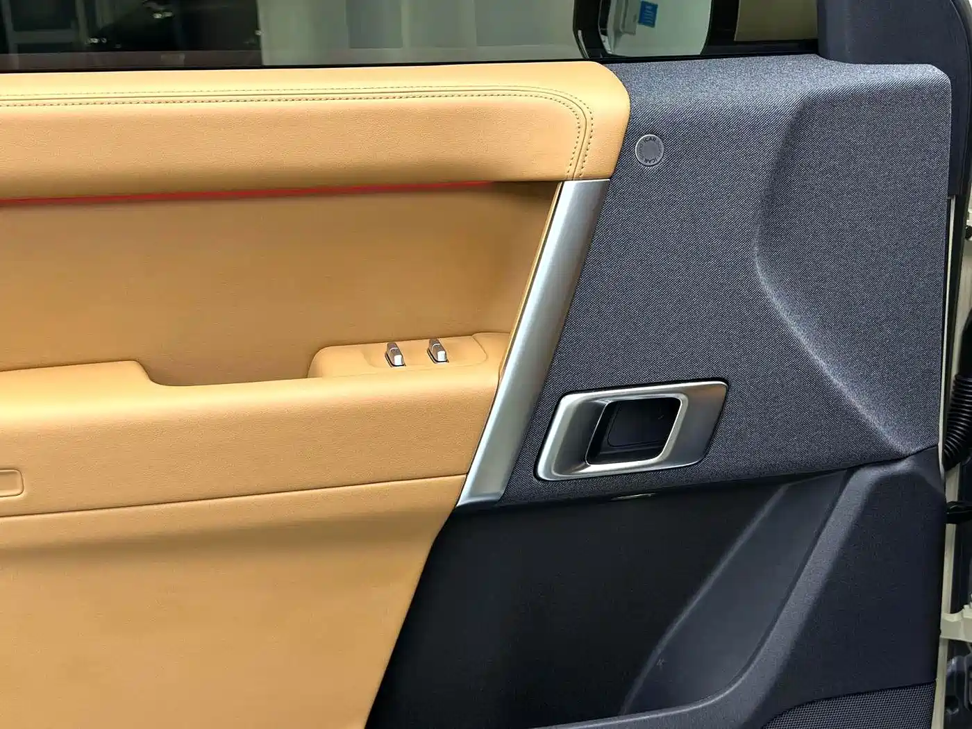 iCAR V27 2026 2026 200KM AWD Falcon 500